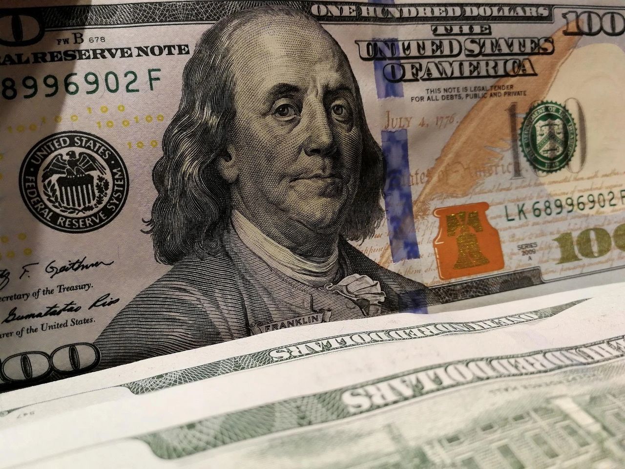A photo of a $100.